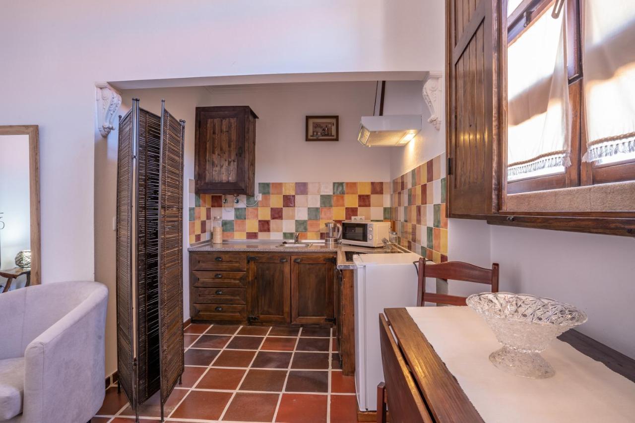 Vila Fernando  Escola Do Fado Bed & Breakfast エクステリア 写真